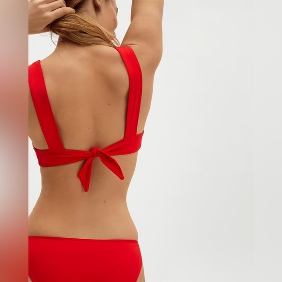 Everlane The Triangle Bikini Top in Bright Red NWT - Picture 6 of 11